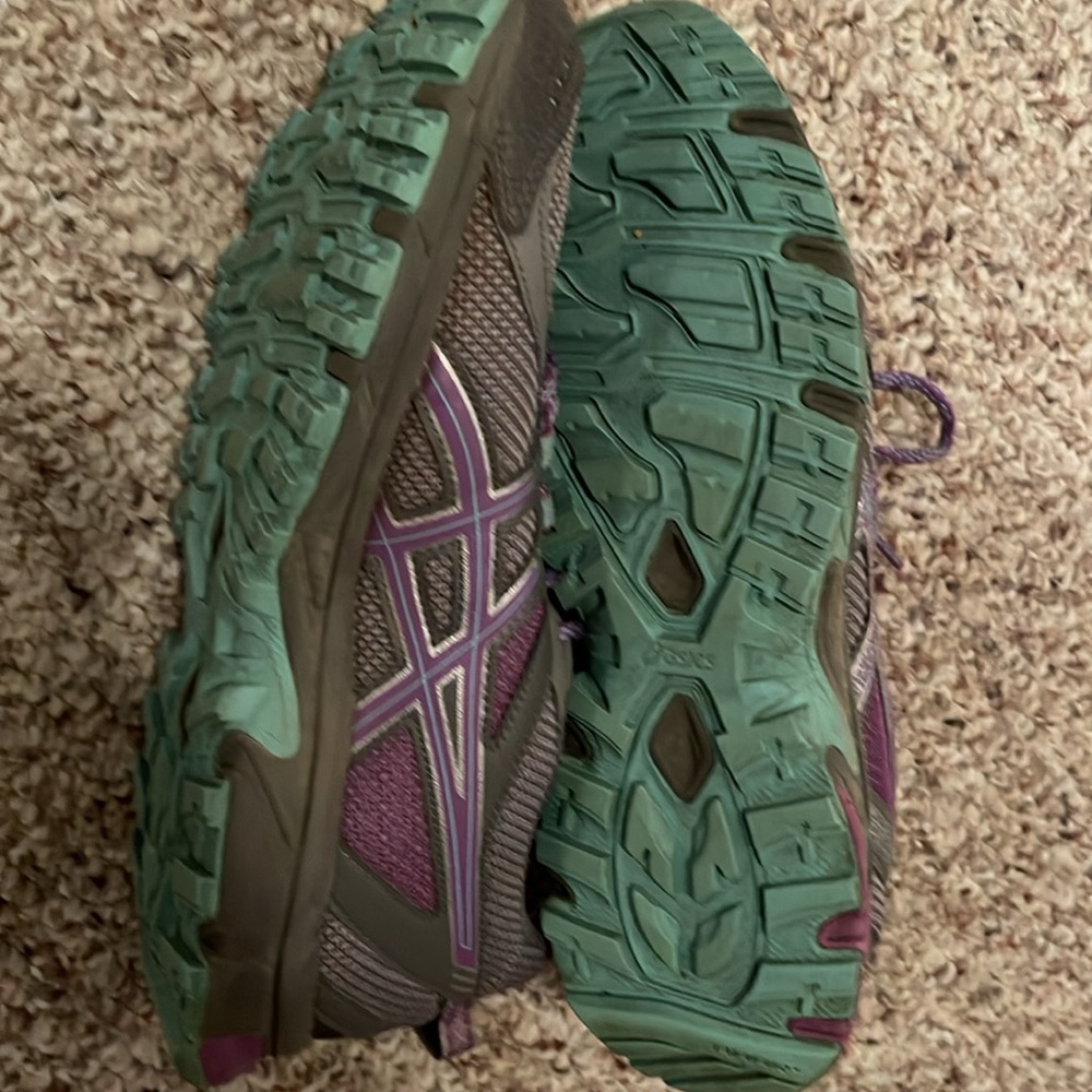 Asics - Picture 3 of 3